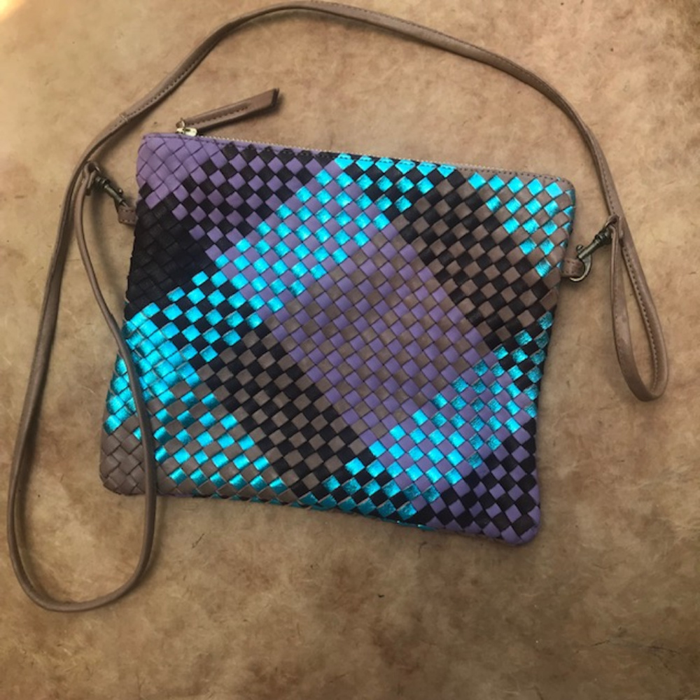 Claramonte Crossbody Pouch